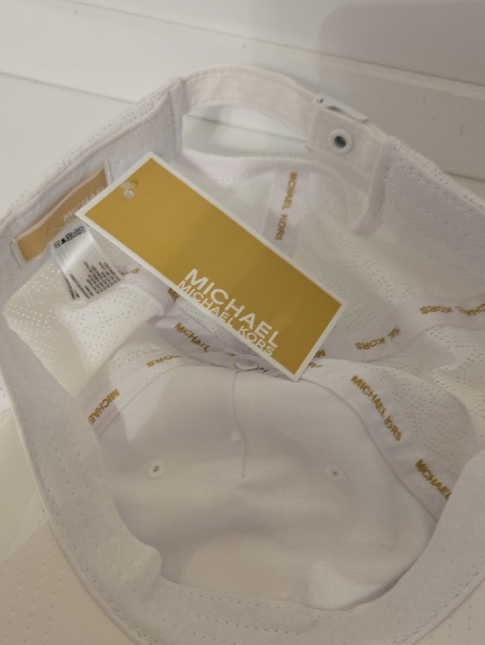 Michael Kors White Perforated MK Baseball Cap Nwt - Picture 3 of 3